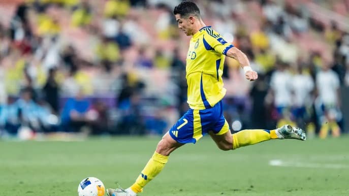 مستقبل رونالدو يثير القلق في النصر.. والوداد يراقب الصفقة