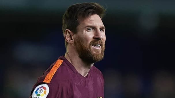 ميسي يتفوق على رونالدو ونيمار