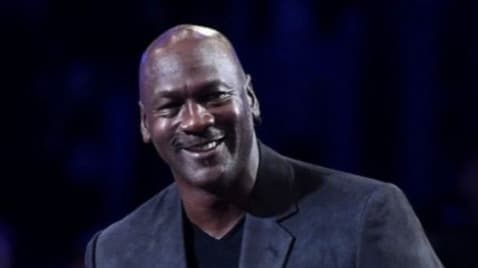 وكيل مايكل جوردن: نقلت له عرضا بالظهور لساعتين مقابل 100 مليون دولار