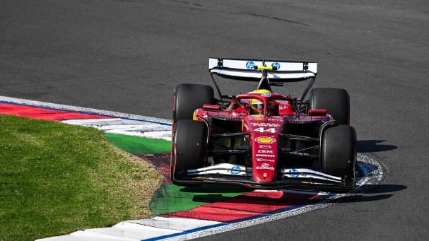 لويس هاميلتون يوجّه رسالة قوية لمنتقديه