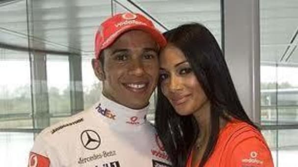 أجمل هدية يتلقاها هاميلتون في الأعياد