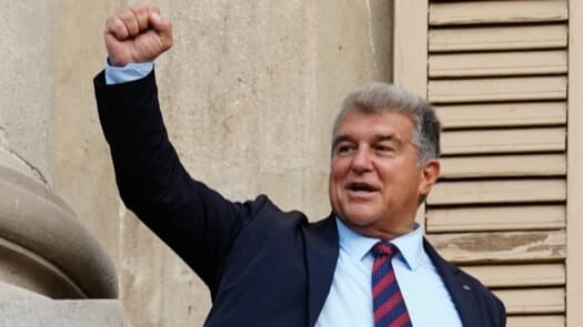 لابورتا يهاجم تشافي وفونت: رابطة الليغا رفضت عودة ميسي