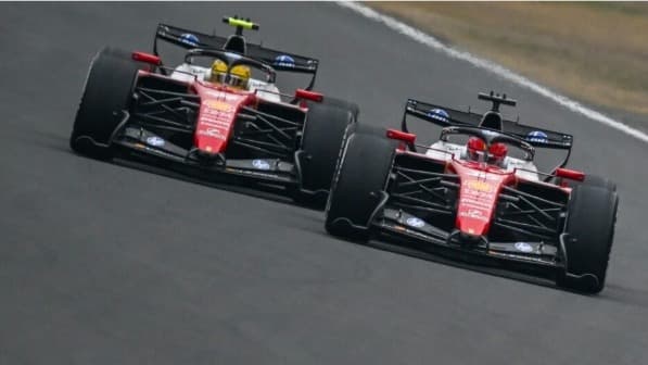 هاميلتون يتلقى تحذيرًا بعد تفوقه على لوكلير في الصين