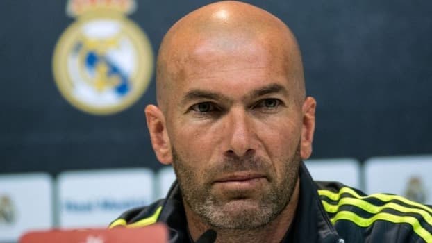 زيدان : بنزيما لاعب مهم رغم الانتقادات ونابولي فريق قوي