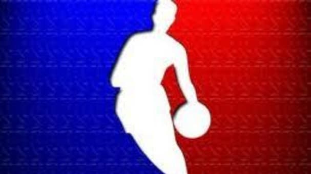 nba: تغريم اللاعب ماك روبرتس بعد تدخل عنيف على ليبرون جايمس