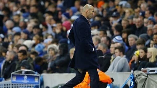 زيدان:أعتقد أن رونالدو وبنزيما سيتواجدان في دوري الابطال