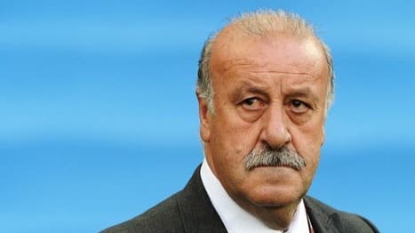 ديل بوسكي يلعب دور المحامي عن زيدان