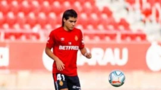 روميرو: اتمنى اللعب بجوار ميسي