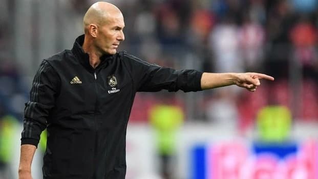 ماركا: زيدان يستعد لتقديم استقالته من تدريب ريال مدريد