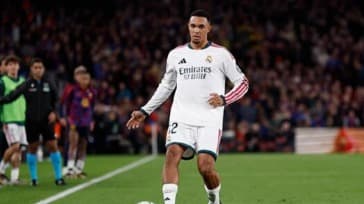 ارنولد يتمسك بفرصته مع ريال مدريد ويستبعد العودة إلى ليفربول