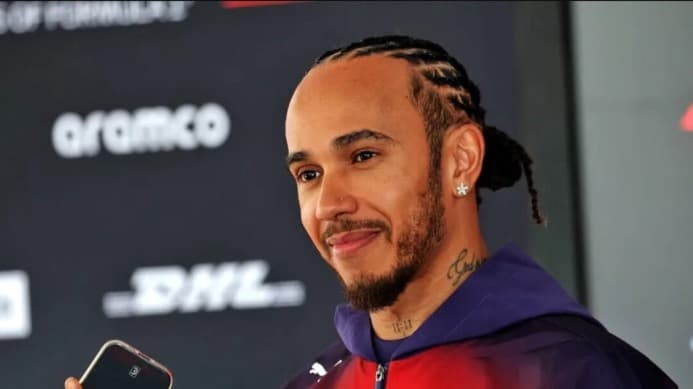 هاميلتون يظهر في طوكيو قبل سباق اليابان