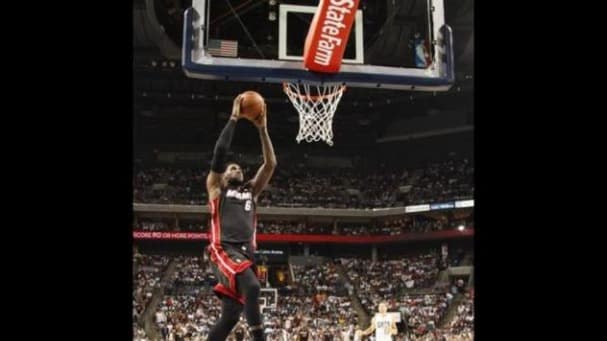 ليبرون جيمس يرفض مشاركة اي من عائلة ستيرلينغ